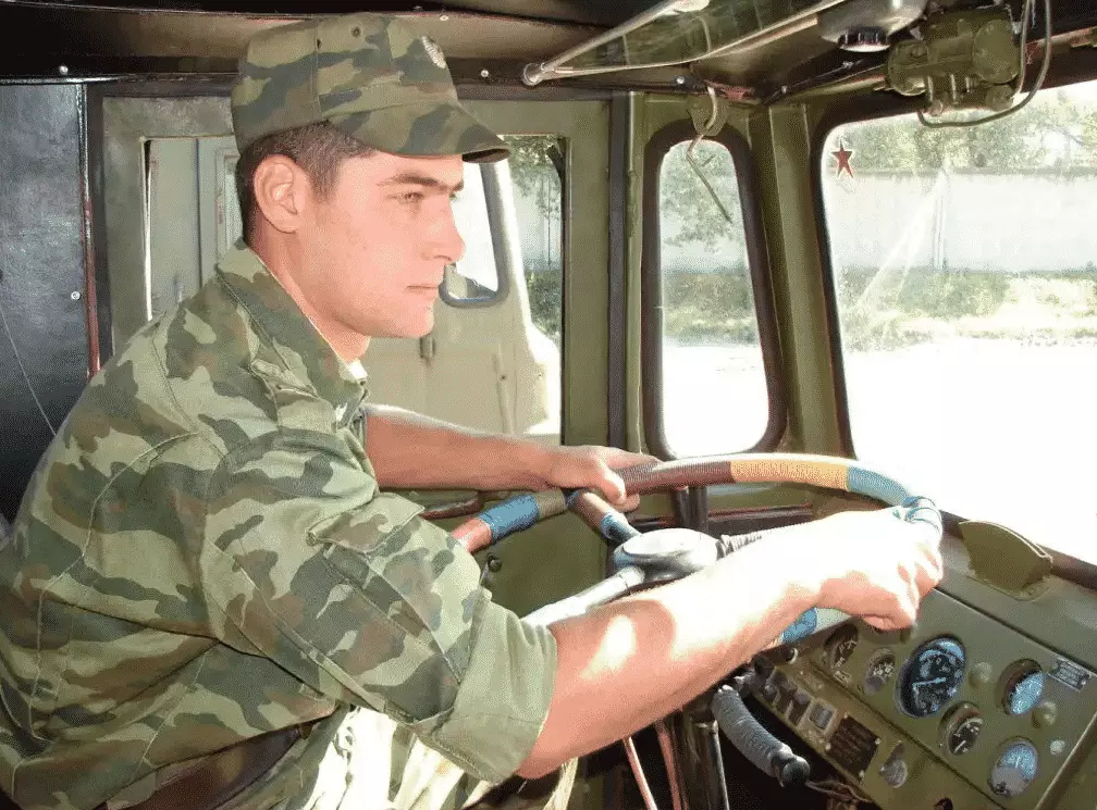 Обучение на водителя от военкомата: условия как пойти отучиться, сдать экзамен и получить в/у
